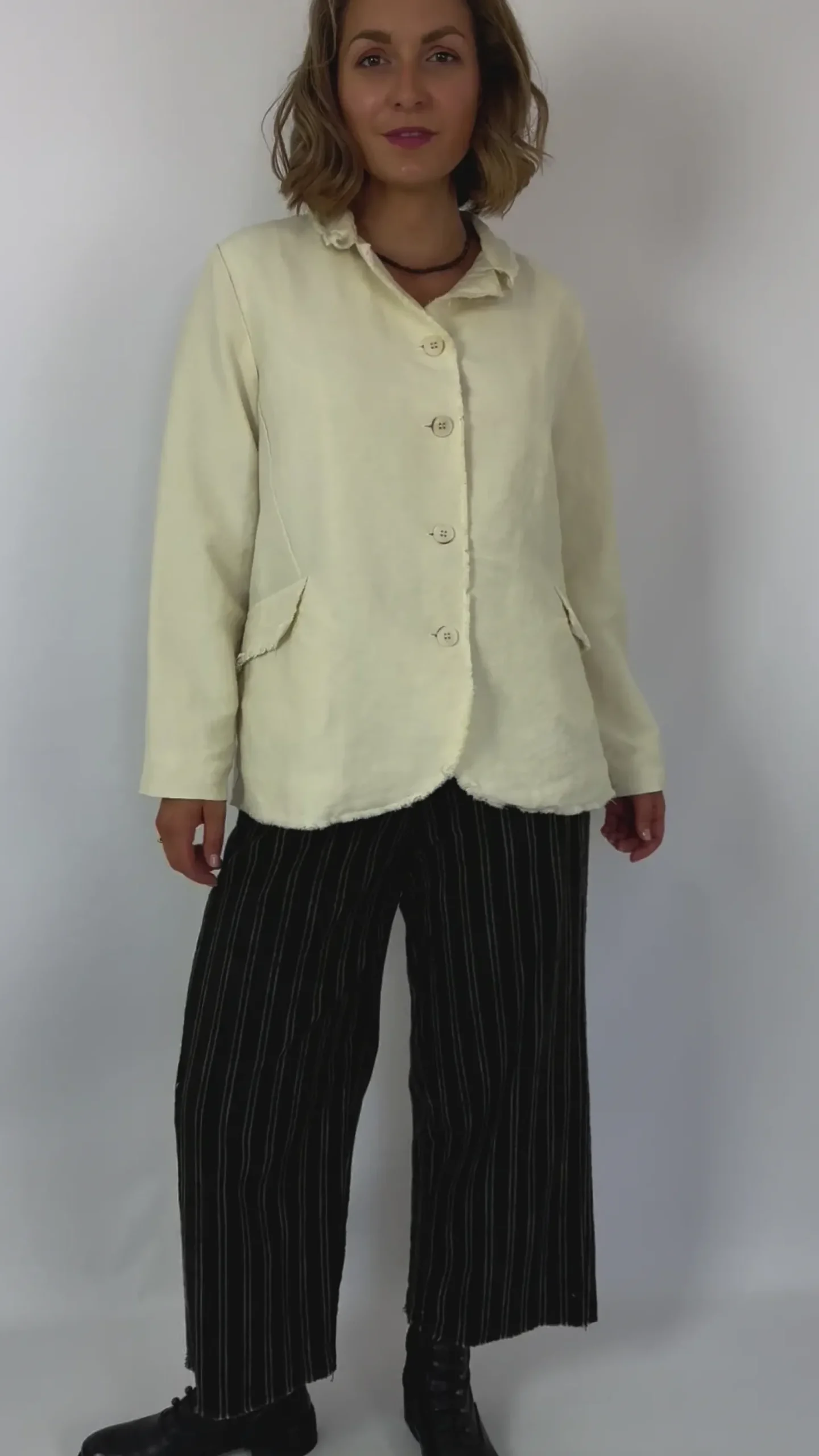 Aequamente 219 Jacket Chalk