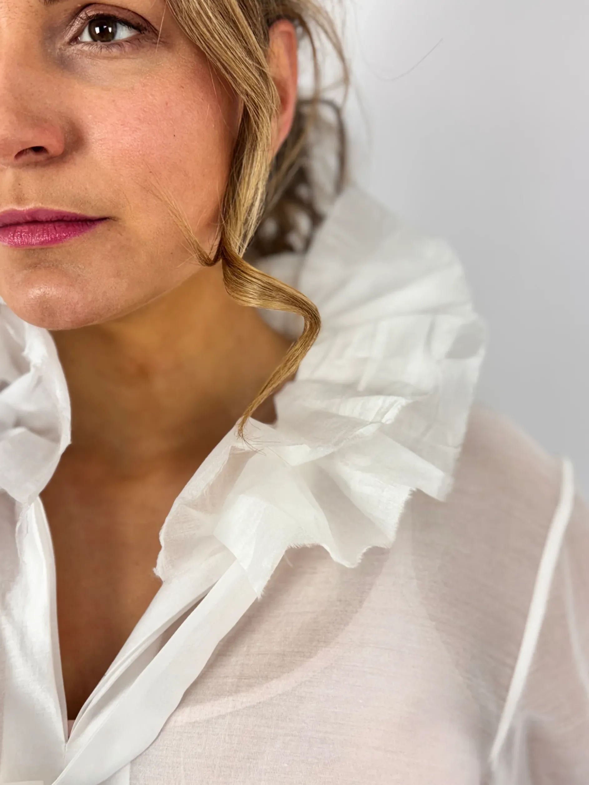 Les Filles d'Ailleurs 834 Blouse White