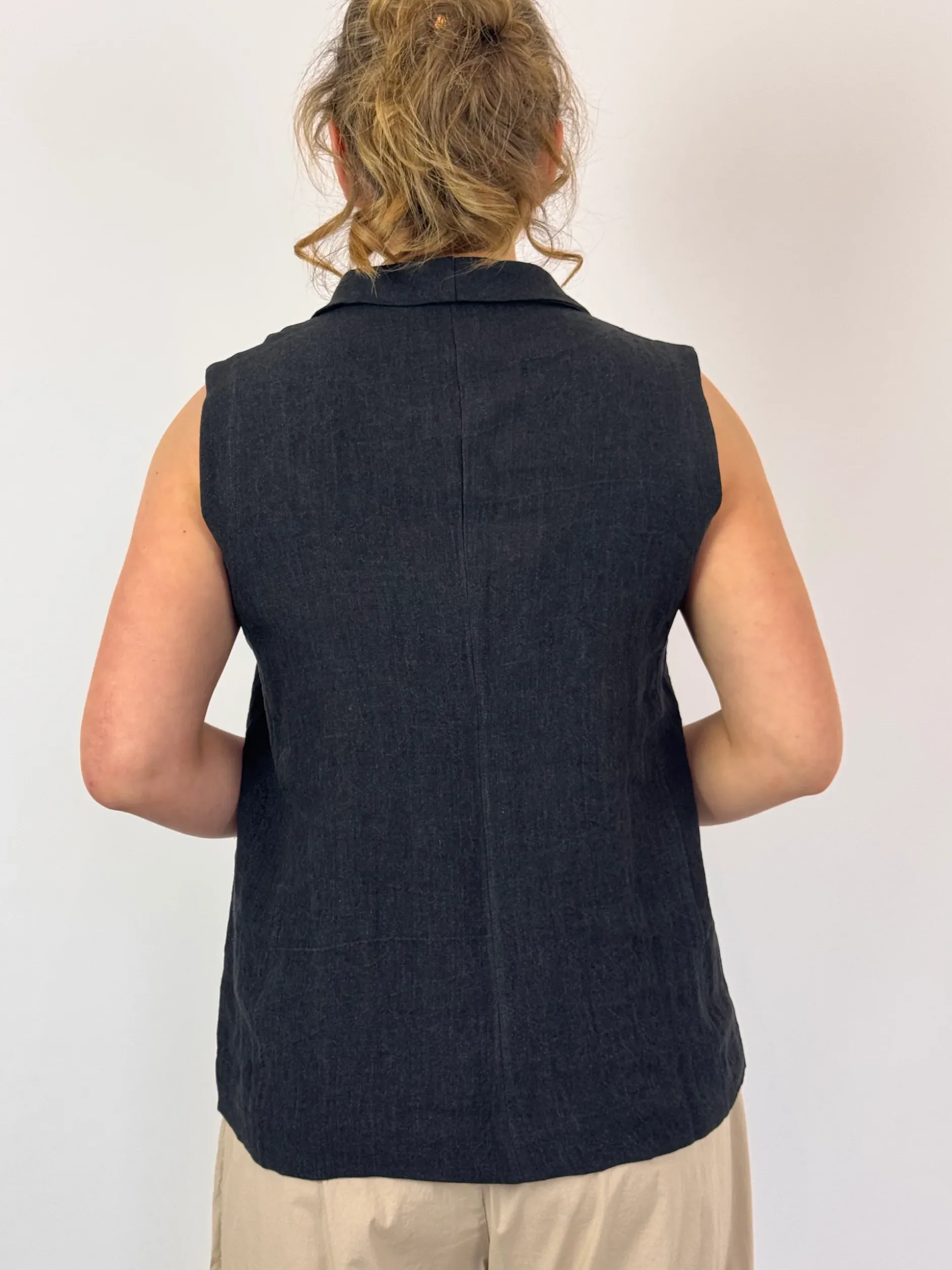 Mama b Kimchi Waistcoat Anthracite