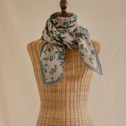 Tapis Noir Large Light Blue Stripe Scarf