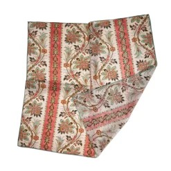 Tapis Noir Light Flower Wave Scarf