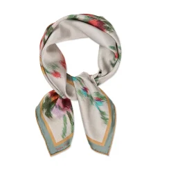 Tapis Noir Small Classical White Flower Scarf